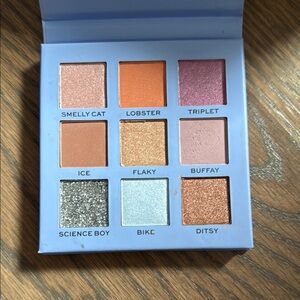 Phoebe Shadow Palette